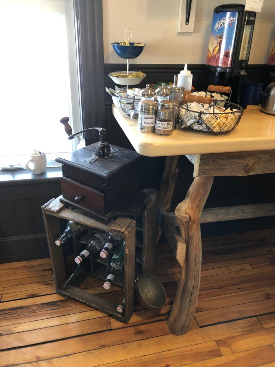 Auberge D'Anjou-Cocooning Cafe Petit Rocher Dış mekan fotoğraf